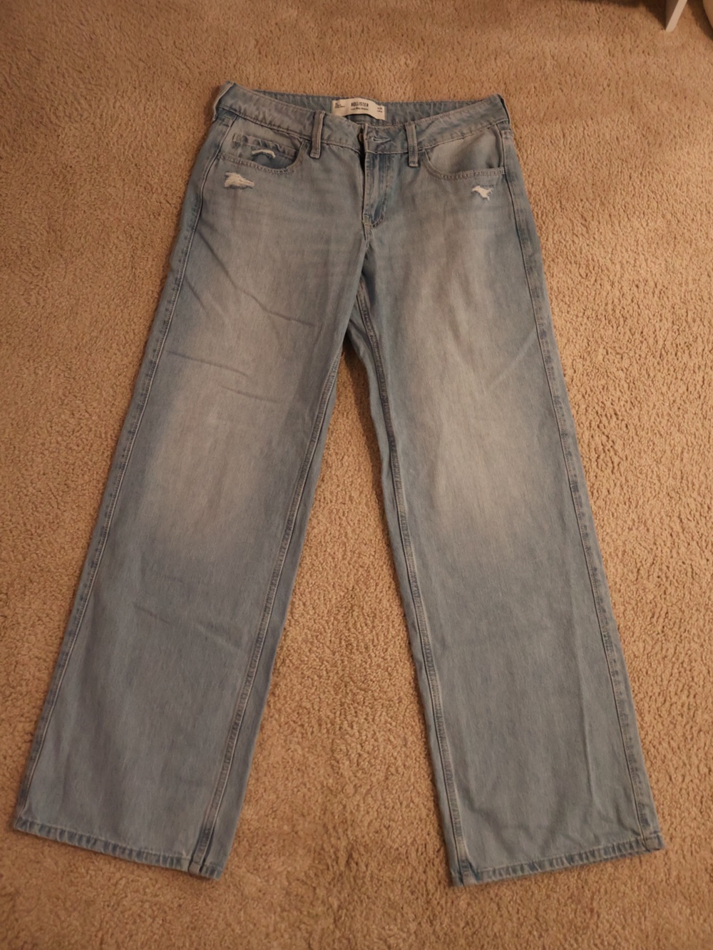Women’s Hollister Low-Rise Baggy Jeans